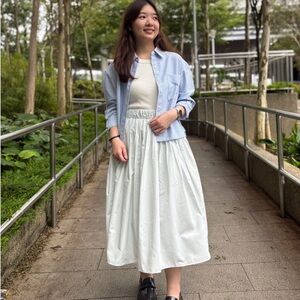 Uniqlo Soft white A-Line Skirt